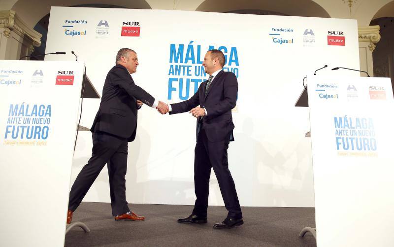 El consejero de Empleo, Javier Carnero, protagonista del encuentro organizado por SUR en colaboración con la Fundación Cajasol