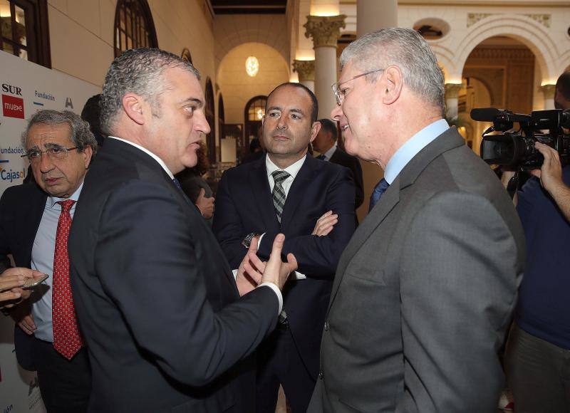 El consejero de Empleo, Javier Carnero, protagonista del encuentro organizado por SUR en colaboración con la Fundación Cajasol