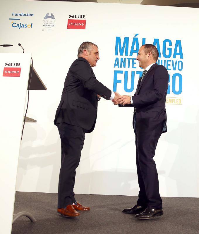 El consejero de Empleo, Javier Carnero, protagonista del encuentro organizado por SUR en colaboración con la Fundación Cajasol