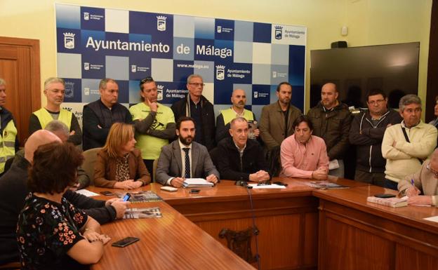 Rueda de prensa del PSOE junto a los representantes de Limasa.