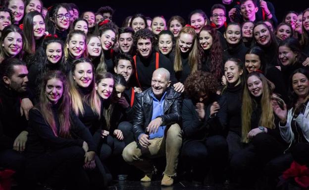 Banderas, con los alumnos de ESAEM.