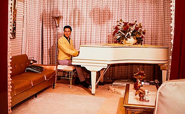 El piano de Elvis vuelve a casa.
