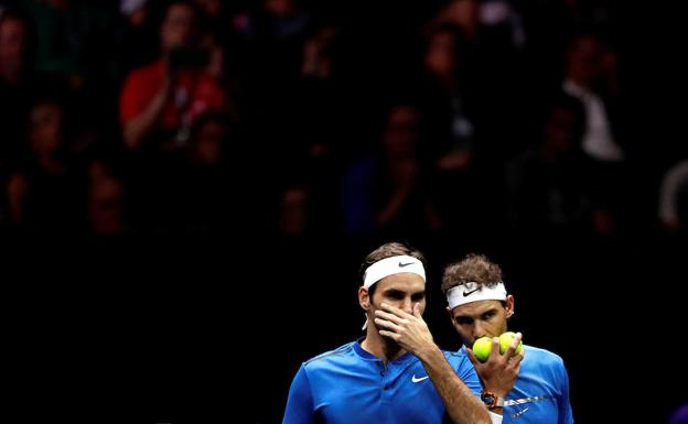 Roger Federer y Rafa Nadal, durante un encuentro de la Laver Cup.
