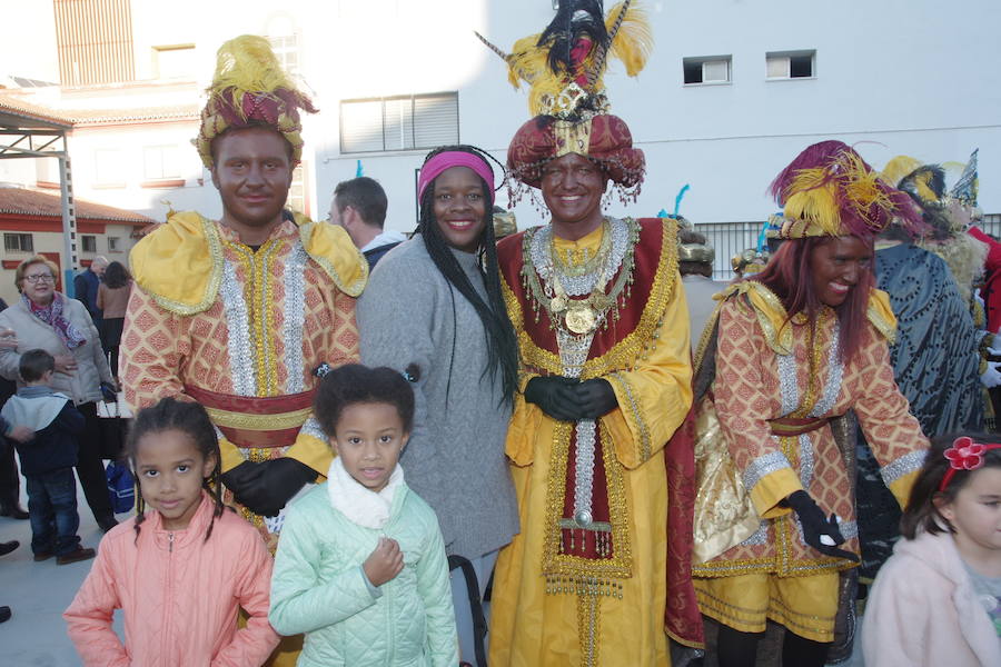 Sus Majestades de Oriente recorrieron las calles del distrito