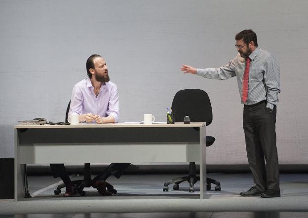 'Smoking Room' o el poder de los cobardes