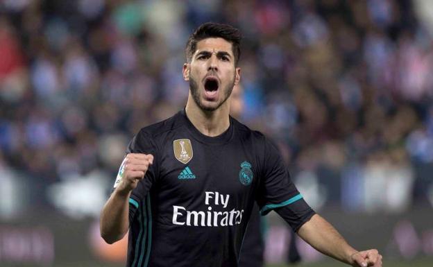 Marco Asensio celebra el gol del triunfo del Real Madrid en Butarque. 