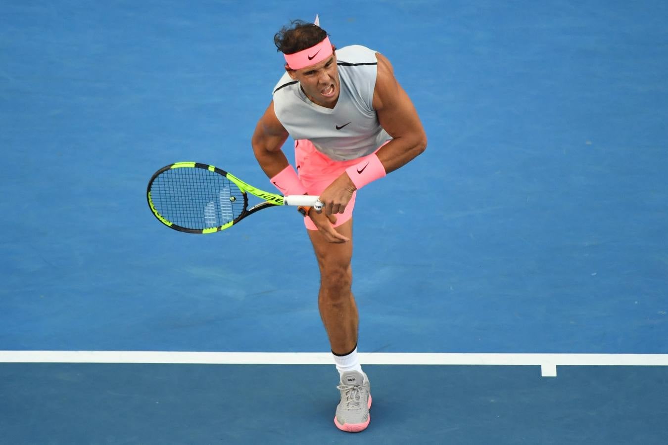 LAs mejores imágenes del partido de tercera ronda del Open de Australia entre Rafa Nadal y Damir Dzumhur.