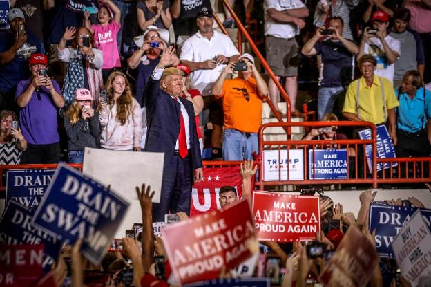 Trump, durante un acto electoral del pasado año. :: carlo allegri / reuters