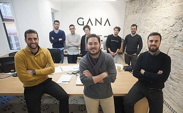 Galería. El equipo de Gana encabezado por los socios Álvaro Fernández, Antonio Galisteo y Joaquín Fernández, autores del proyecto. 