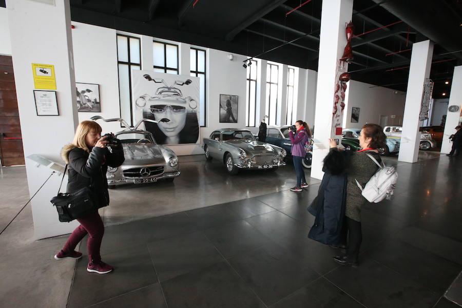 250 aficionados toman las calles de la ciudad para conseguir la mejor instantánea en la prueba organizada por SUR