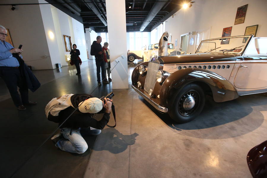 250 aficionados toman las calles de la ciudad para conseguir la mejor instantánea en la prueba organizada por SUR