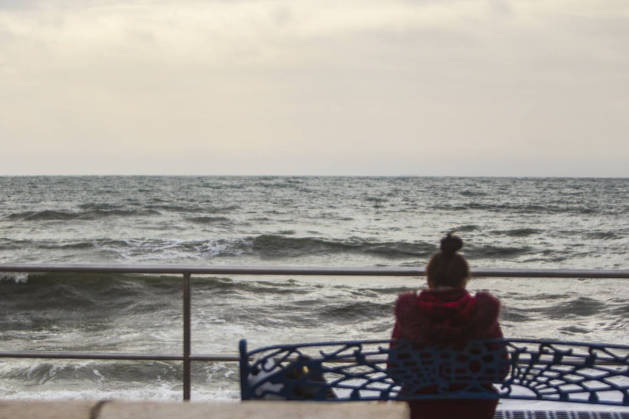 Los problemas en las playas de Málaga por el temporal se concentran en la franja entre el chiringuito Pedro Gutiérrez y la estatua de la Palera, que tiene que estabilizar la Autoridad Portuaria.