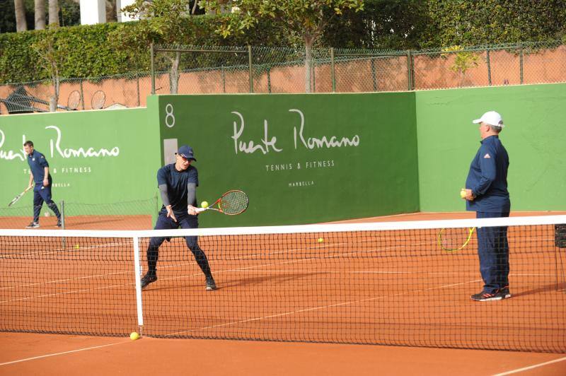 Las instalaciones del Club Puente Romano ultiman su preparación para albergar el torneo este fin de semana