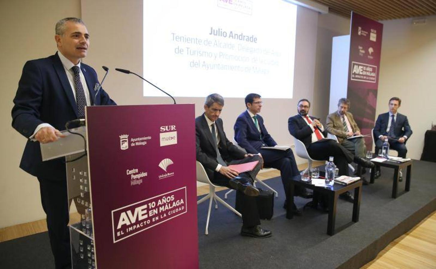 Fotos del Foro SUR sobre los diez años del AVE en Málaga