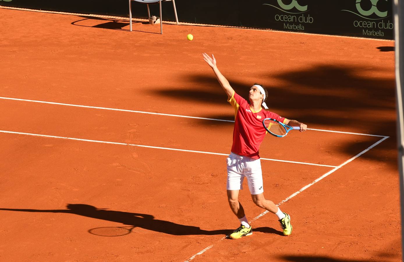 Eliminatoria de la Copa Davis entre España y Grañ Bretaña que se celebra en las instalaciones del Club de Tenis Puente Romano en Marbella 