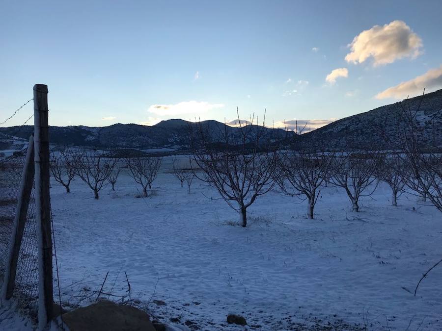 La Axarquía se viste con nieve