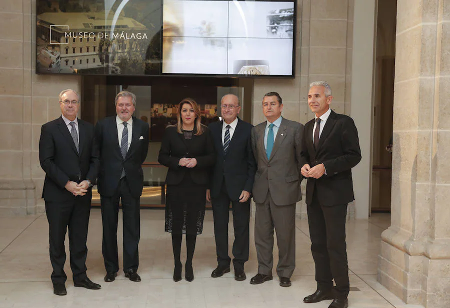 El ministro de Educación, Cultura y Deporte, Íñigo Méndez de Vigo, ha ofrecido una cena en honor de los galardonados con las Medallas de Oro al Mérito en las Bellas Artes en el Museo de Málaga como acto previo a la entrega que tendrá lugar este martes en el Centro Pompidou.