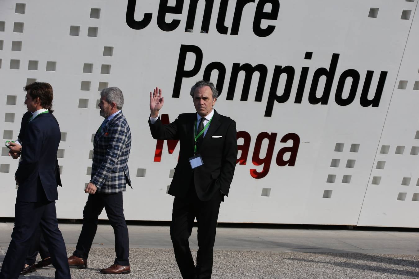 Don Felipe y Doña Letizia presiden la ceremonia en el Pompidou
