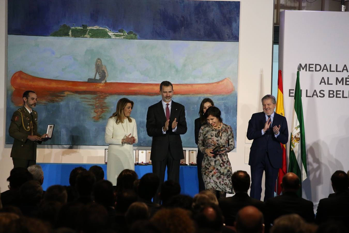 Don Felipe y Doña Letizia presiden la ceremonia en el Pompidou