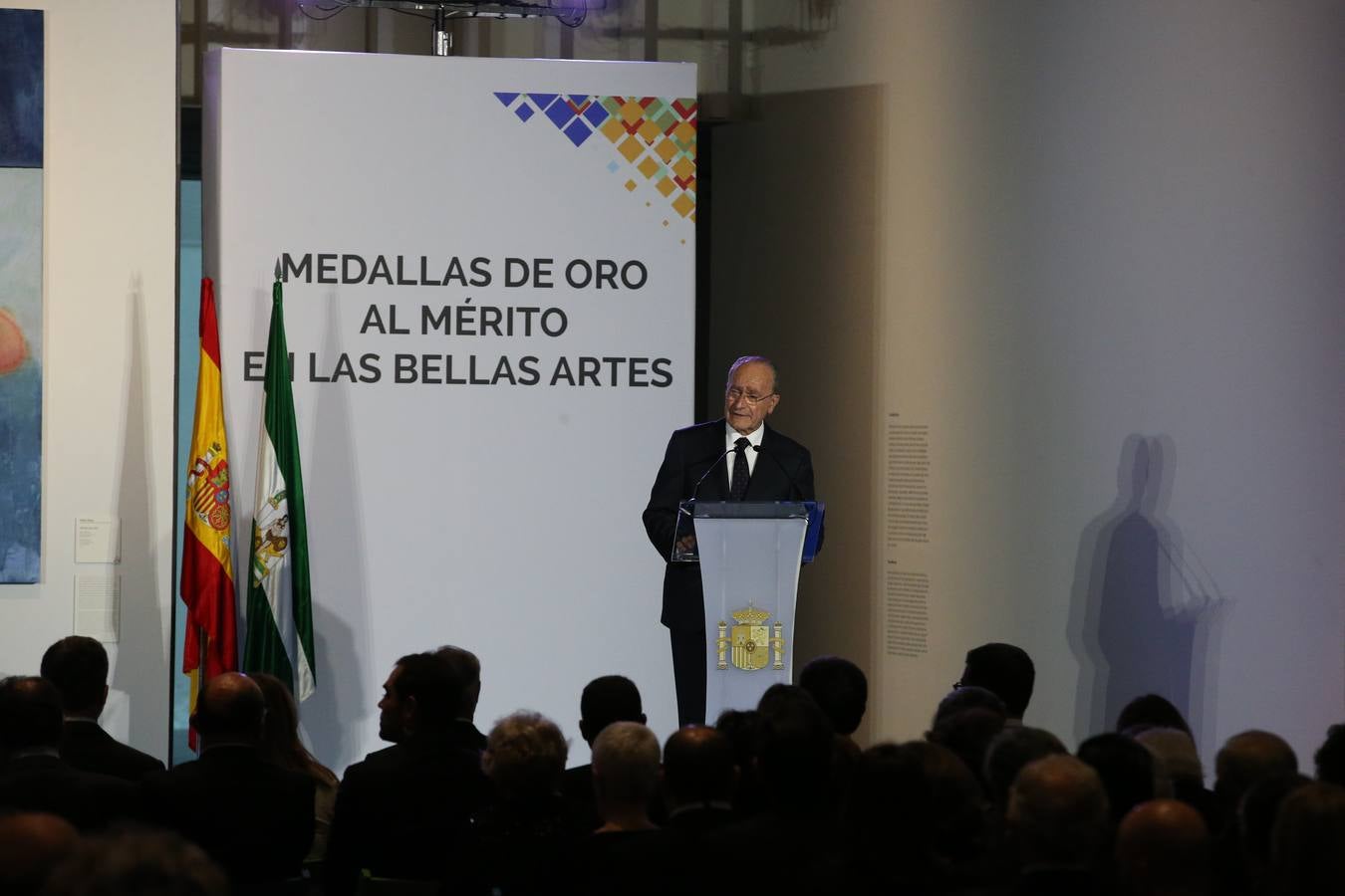 Don Felipe y Doña Letizia presiden la ceremonia en el Pompidou