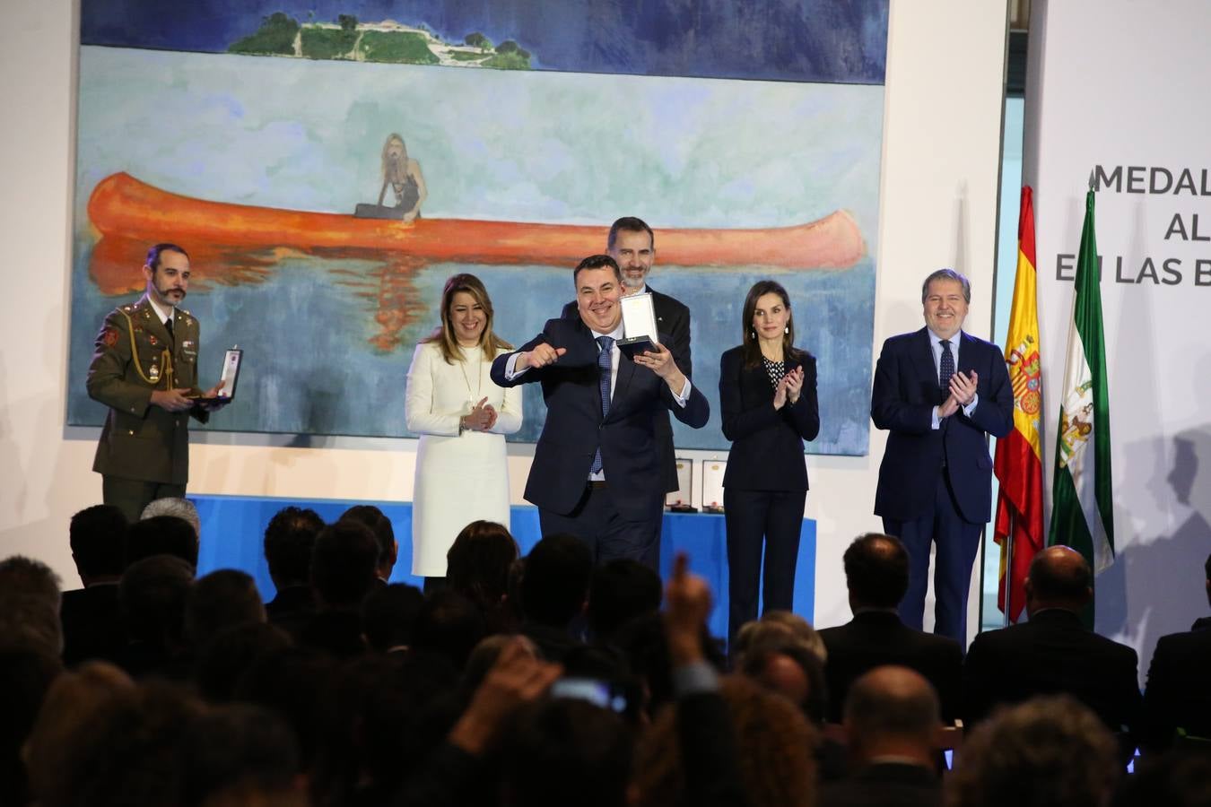 Don Felipe y Doña Letizia presiden la ceremonia en el Pompidou