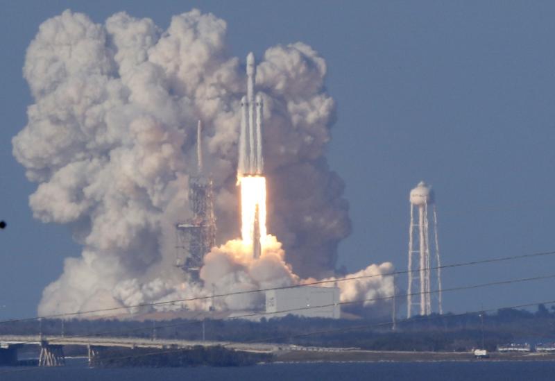 El lanzamiento del Falcon Heavy, en imágenes