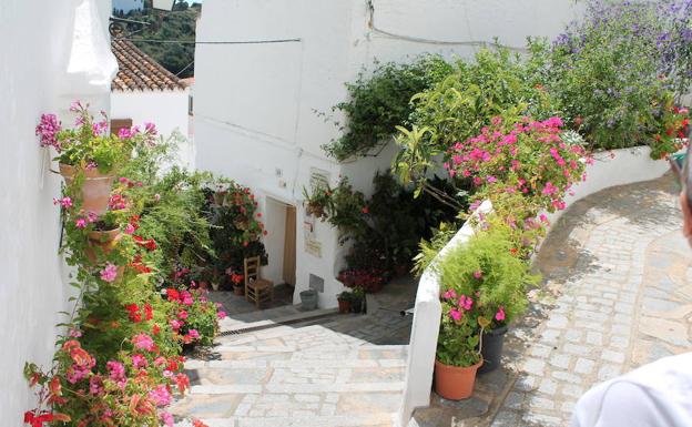 Rincón urbano del casco antiguo de Casares.