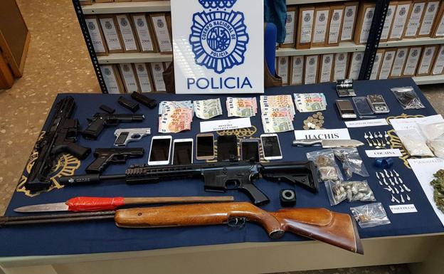 Material intervenido por la policía. 