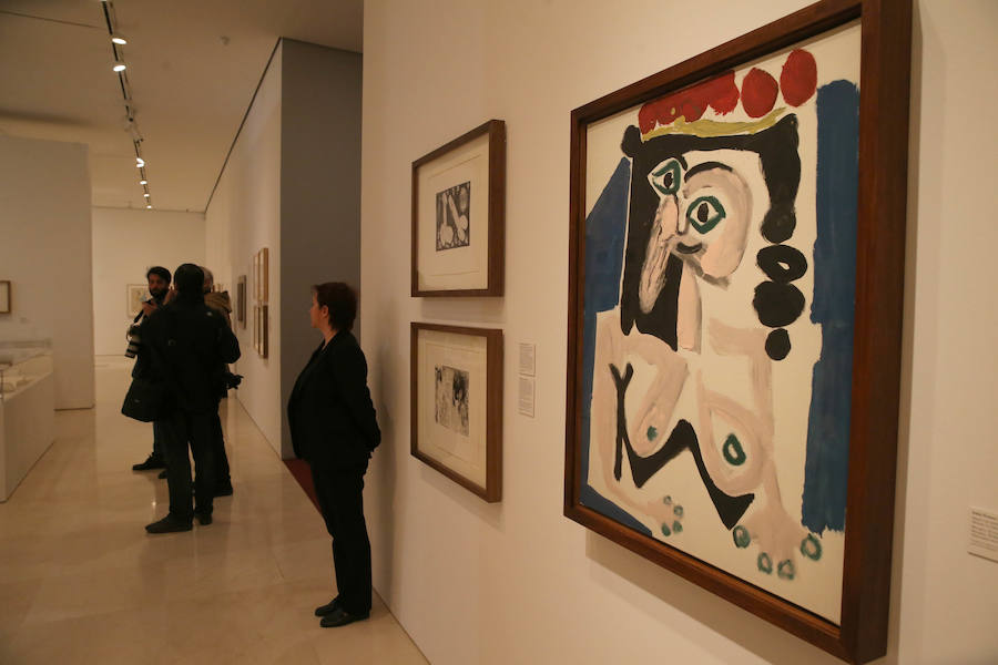 El Museo Picasso Málaga ha inaugurado la exposición 'Y Fellini soñó con Picasso', una muestra de dibujos, películas, fotografías y otros documentos del director de cine italiano que se unen a las esculturas, dibujos y obra gráfica de Picasso.