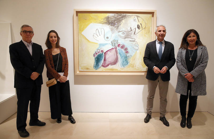 El Museo Picasso Málaga ha inaugurado la exposición 'Y Fellini soñó con Picasso', una muestra de dibujos, películas, fotografías y otros documentos del director de cine italiano que se unen a las esculturas, dibujos y obra gráfica de Picasso.