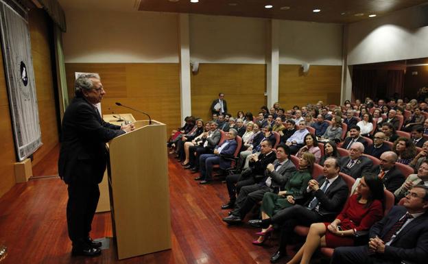 77 nuevos catedráticos toman posesión en la UMA 