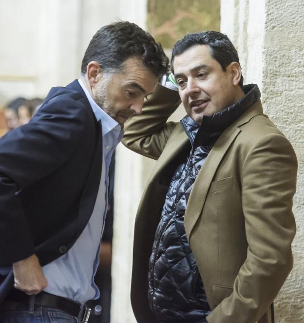  Maíllo (IU) y Moreno (PP), en el Parlamento días pasados. 