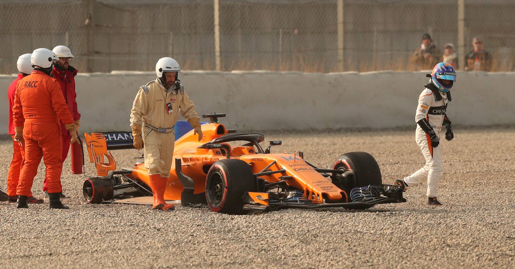 Fernando Alonso está probando su MCL33 en los primoers test de la temporada en el circuito de Montmeló.