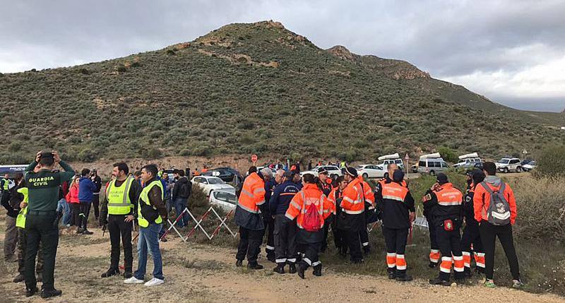 Dispositivo de búsqueda del niño desaparecido ayer en la barriada de Las Hortichuelas en Nijar (Almeria) en el que han participado Guardia Civil, Protección Civil y decenas de ciudadanos