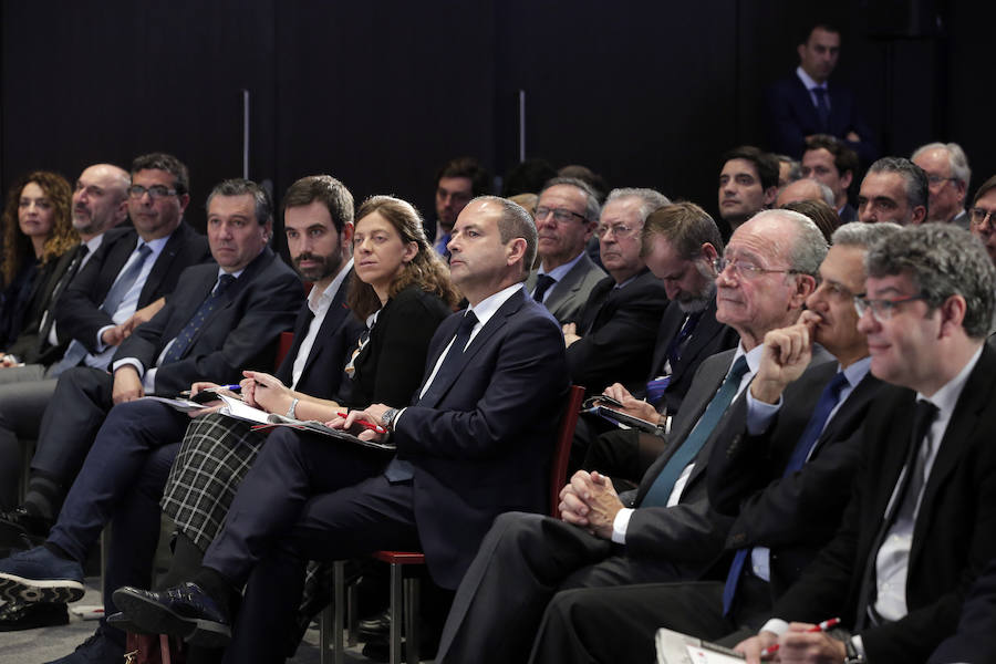 «El precio de la electricidad bajará entre el 5 y el 10 por ciento a partir de 2020» ha anunciado el resposnable de Energía, Turismo y Agenda Digital en el encuentro organizado por SUR y patrocinado por la Fundación Cajasol