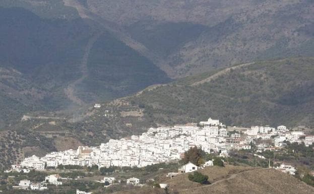 Vista general de Canillas de Albaida, el segundo pueblo de esta ruta