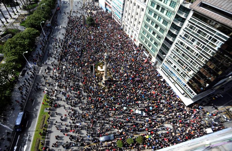 Madrid, Barcelona, Bilbao, San Sebastián, Vigo... protestan en las calles por el insuficiente alza del 0,25% y piden que estas ayudas se revaloricen en función del IPC