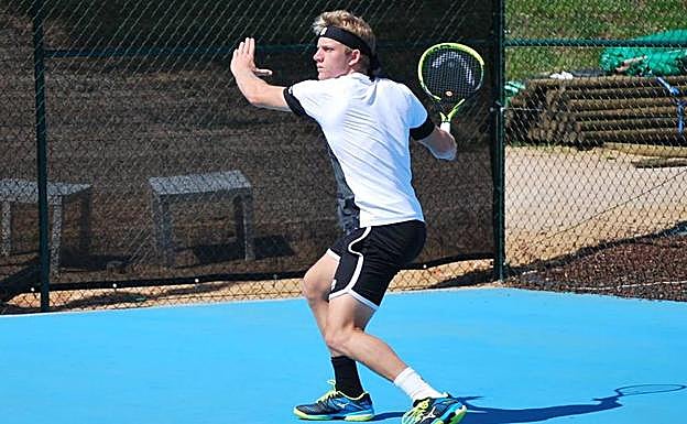 Davidovich, durante la final de ayer en Quinta do Lago. 
