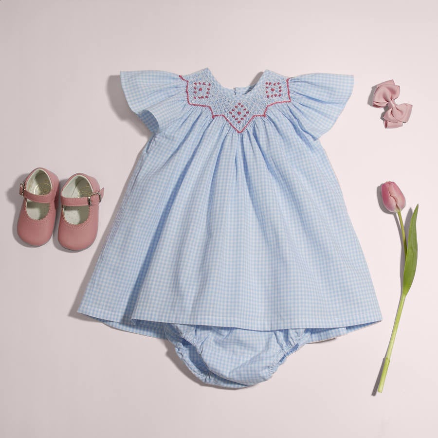 Jesusito de inspiración 'navy' de su nueva colección.