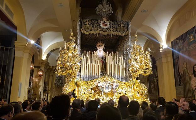 Un trono colosal para la Paloma 