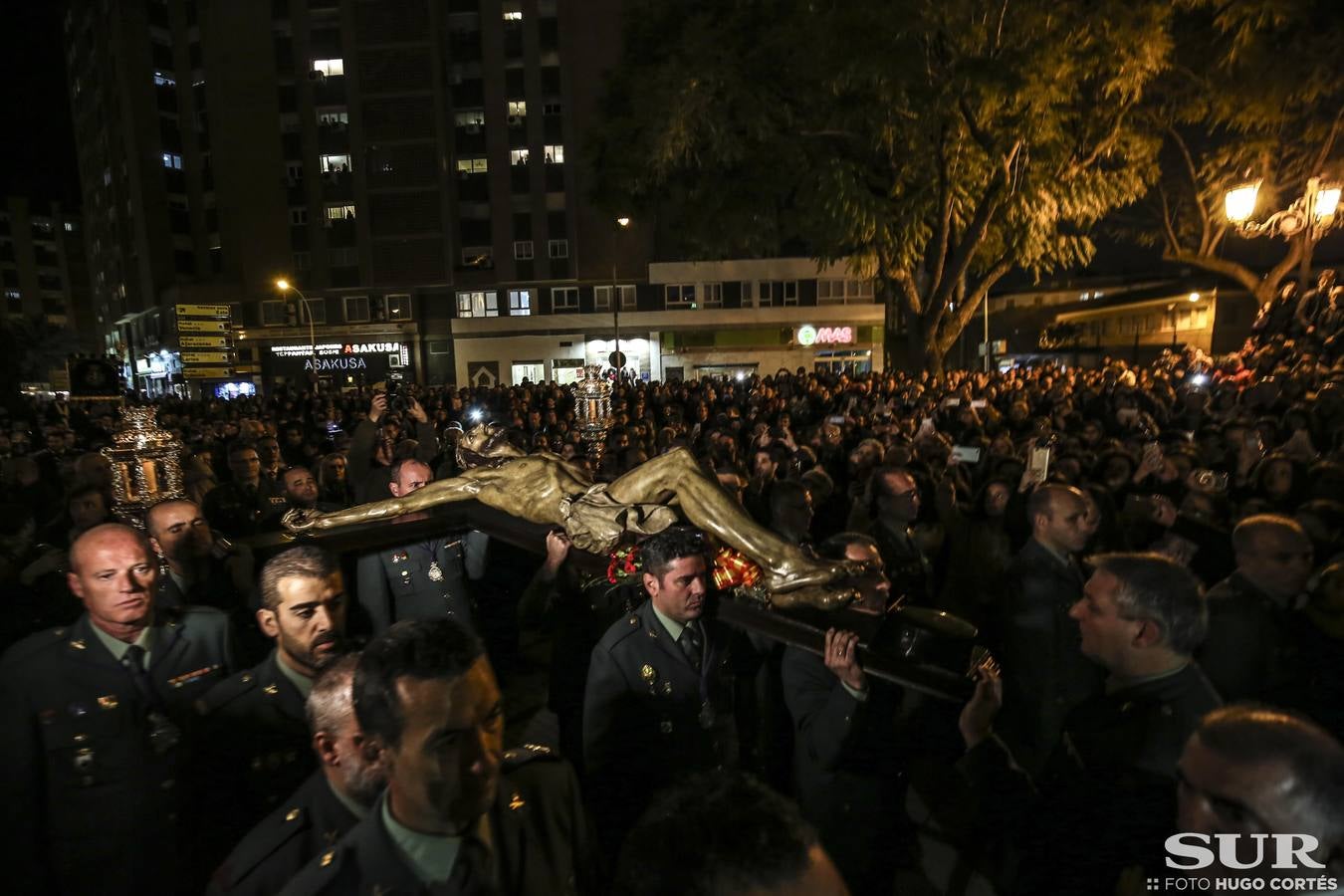 Una tarde y noche bajo la amenaza de lluvia, que afectó muy poco