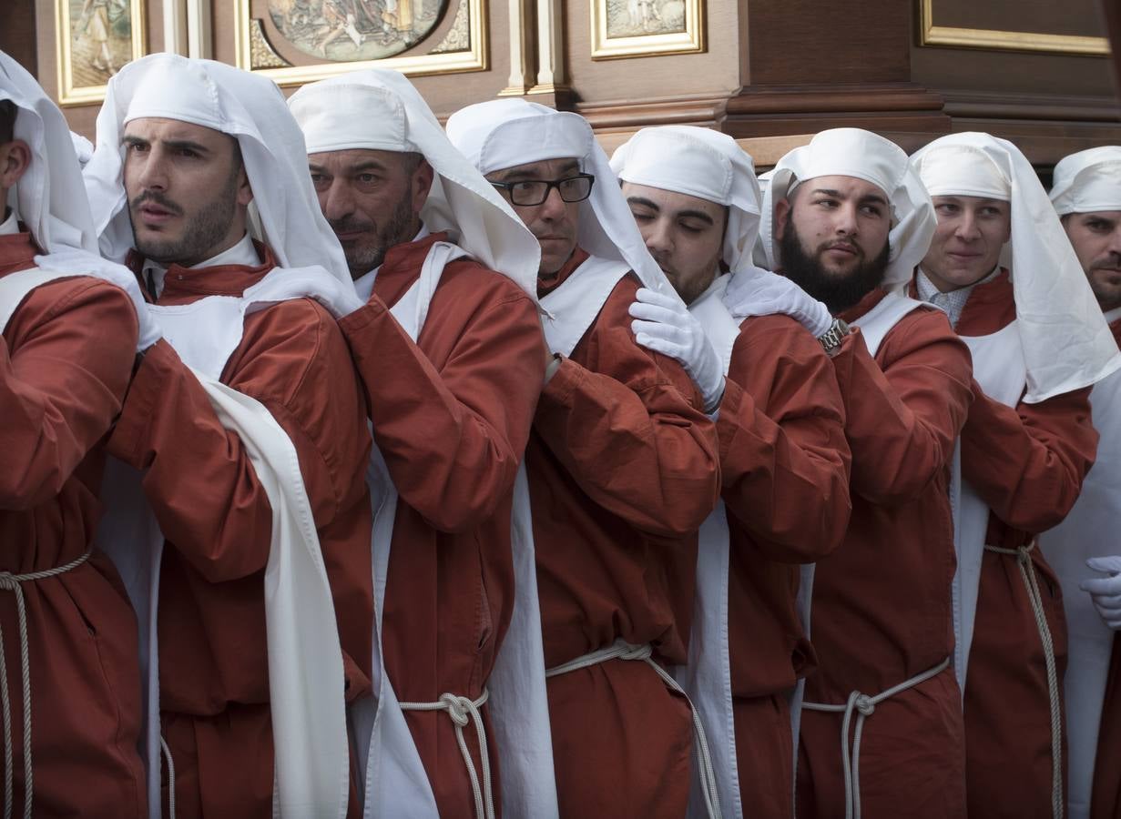 Fotos: Fotos de las procesiones y traslados del Sábado de Pasión