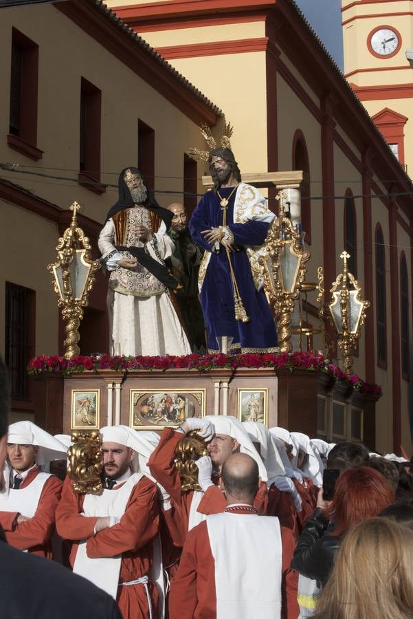 Fotos: Fotos de las procesiones y traslados del Sábado de Pasión