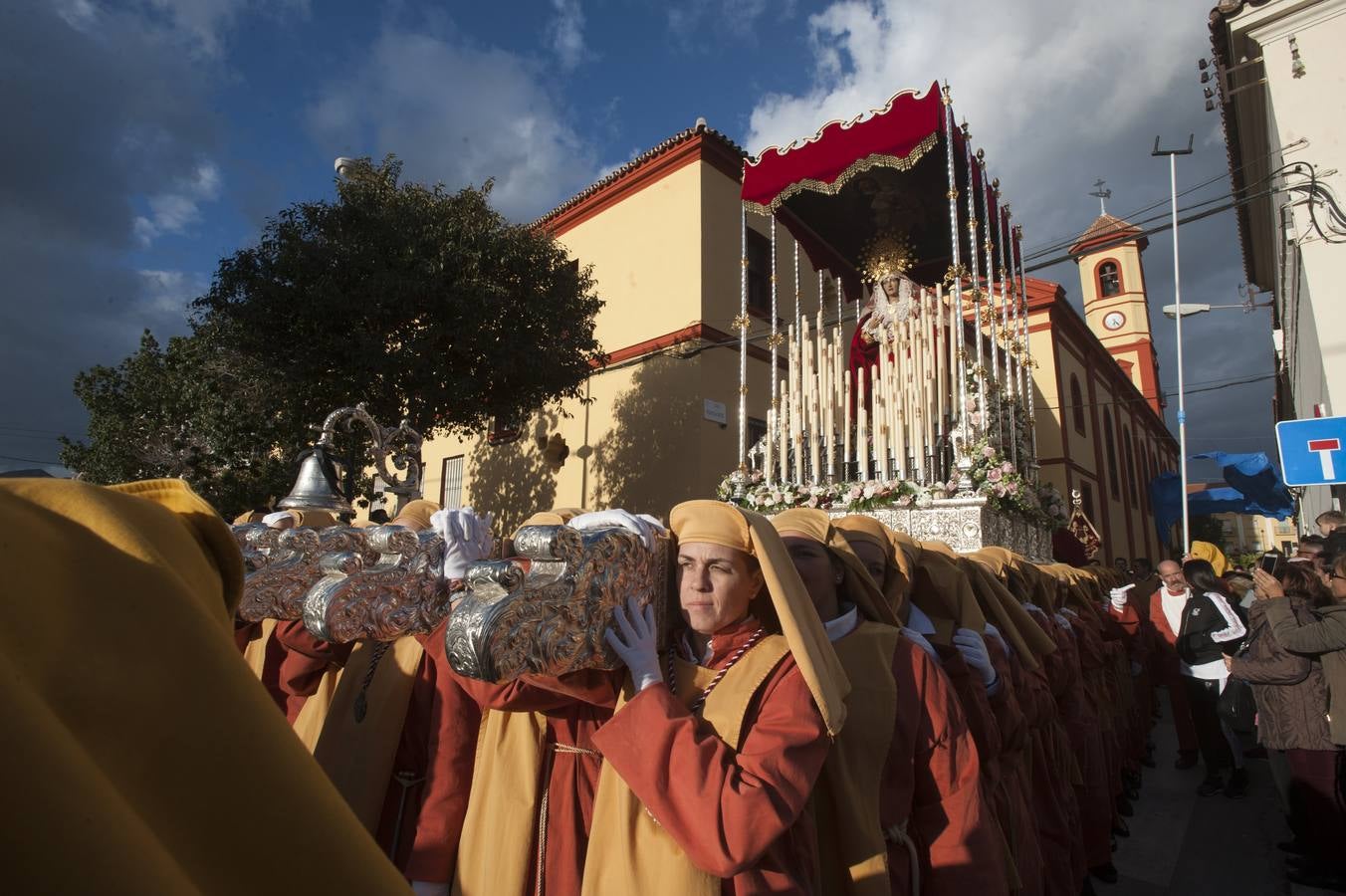 Fotos: Fotos de las procesiones y traslados del Sábado de Pasión