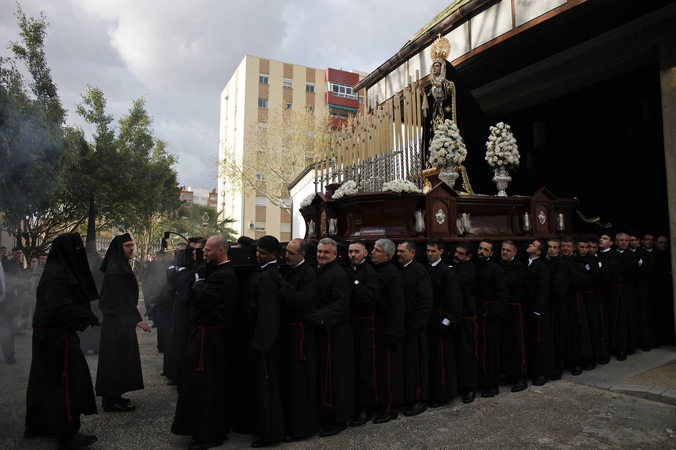 Fotos: Fotos de las procesiones y traslados del Sábado de Pasión