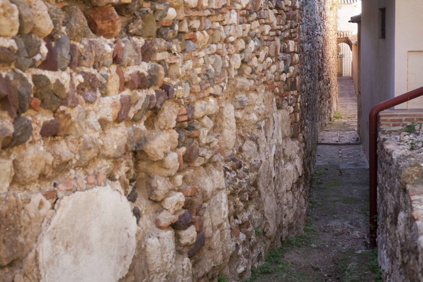 Es el monumento más visitado de Málaga, pero solo enseña la mitad de sus tesoros