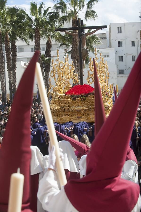 Fotos: Salud procesiona en la tarde del Domingo de Ramos