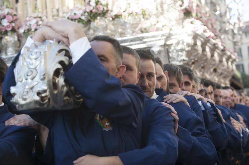 Así ha sido el desfile procesional de la Cofradía de la Sagrada Cena durante la Semana Santa 2018.