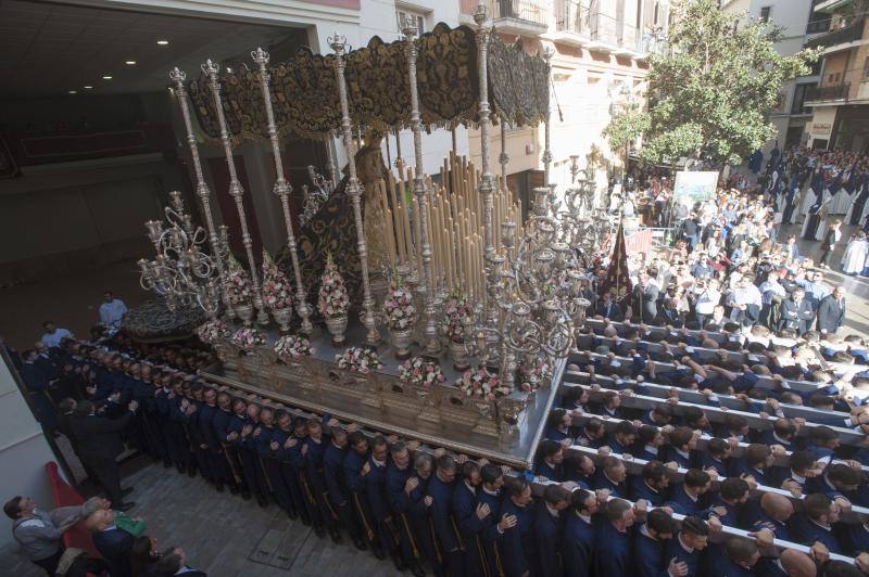 Fotos de los desfiles de Santa Cruz, Cena, Viñeros, Mena, Misericordia, Zamarrilla, Esperanza y Vera Cruz