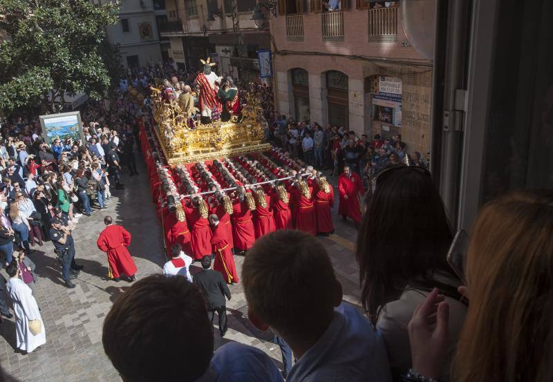 Fotos de los desfiles de Santa Cruz, Cena, Viñeros, Mena, Misericordia, Zamarrilla, Esperanza y Vera Cruz